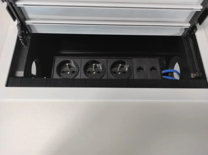 de8982e3-efb9-4982-85be-8cf61e5ff7da.jpg