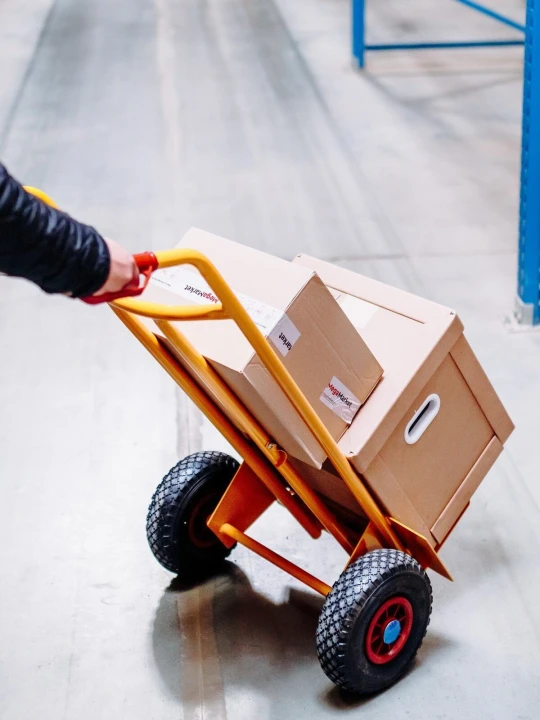 Wozek-transportowy-magazynowy-mlynarka-Mega-M-z-rozkladana-platforma-200kg-MPP001074-6.jpg